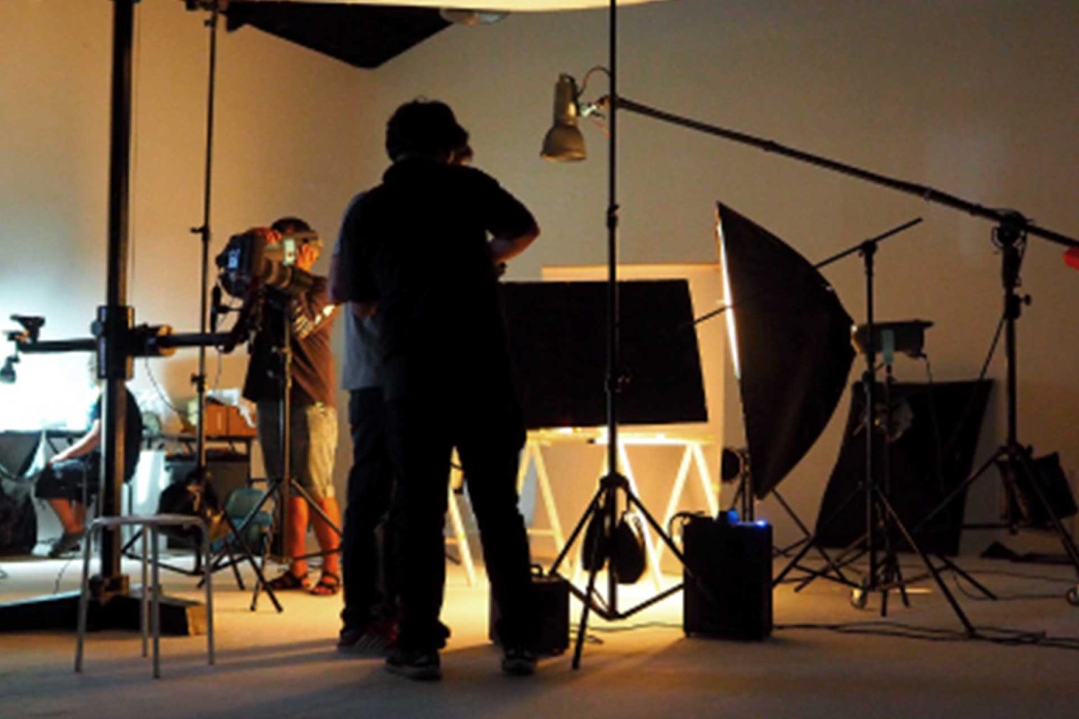 The Art of Cinematic Lighting: Tips from Industry Experts